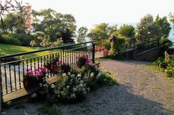 Rheinhessen Estate Bed & Breakfast in St. Catharines