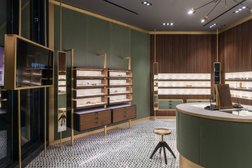 Oliver Peoples in Vancouver