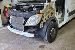 Rowa Auto Collision Repair in Kitchener