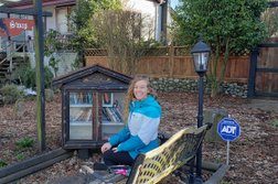 Little Free Library, Dundas St. in Vancouver