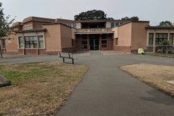 Oaklands Elementary School in Victoria