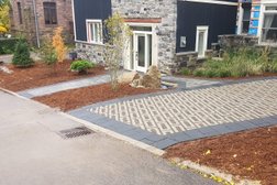 Creekside Landscaping + Construction in Hamilton
