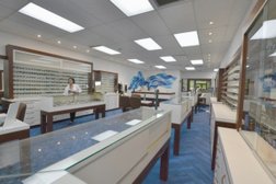 P. Laoun-Nicopoulos opticiens in Montreal