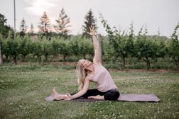 Ashley Avis Yoga in St. Catharines