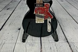 Guitar Brando Photo