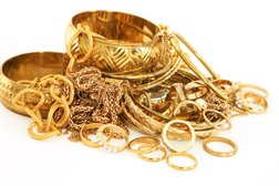 Royal Gold Jewellery & Precious Metals Photo